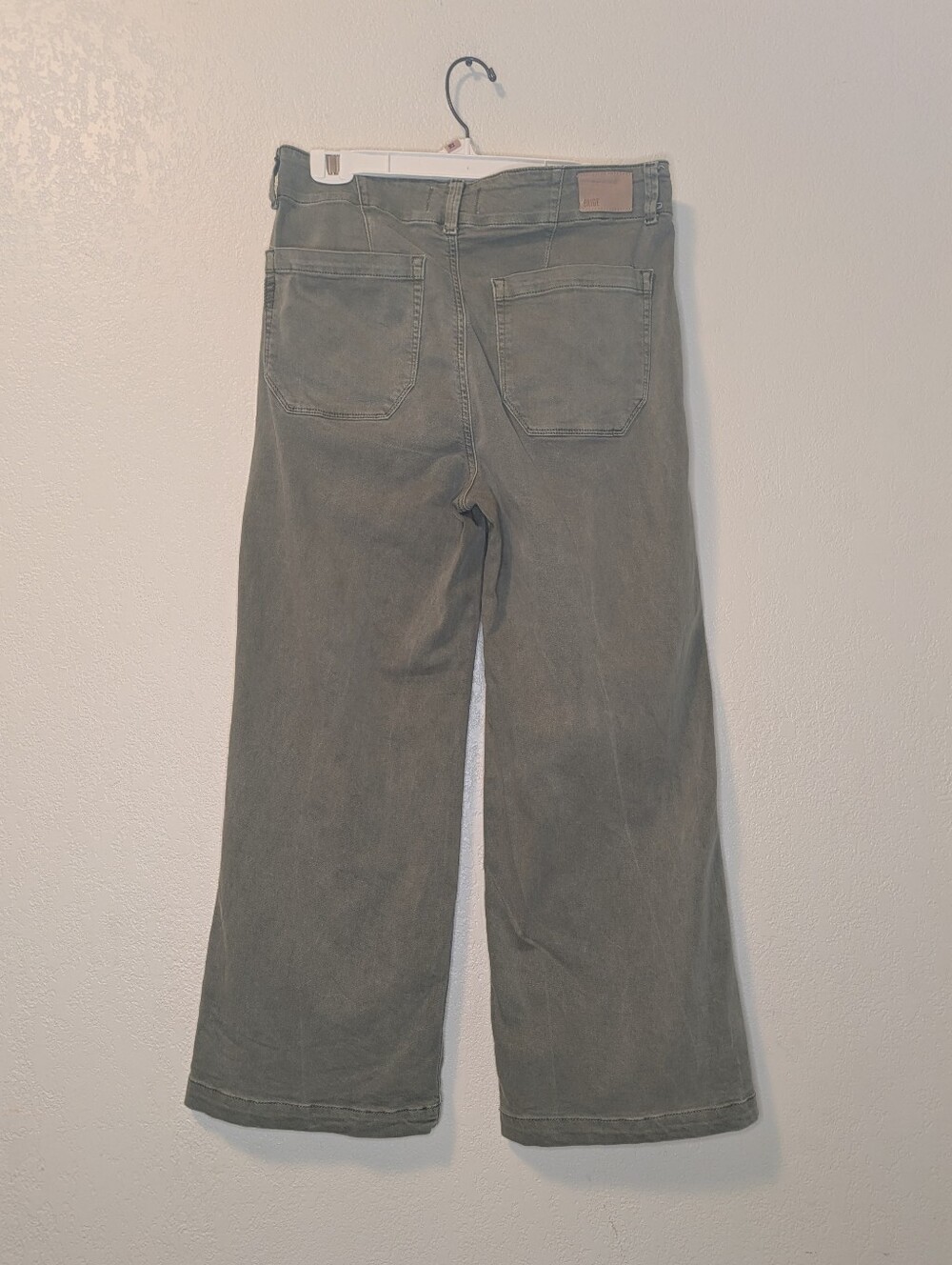 Paige Brooklyn High-Waist Cropped Wide Leg Utility Pants in Vintage Ivy Green - Picture 6 of 13